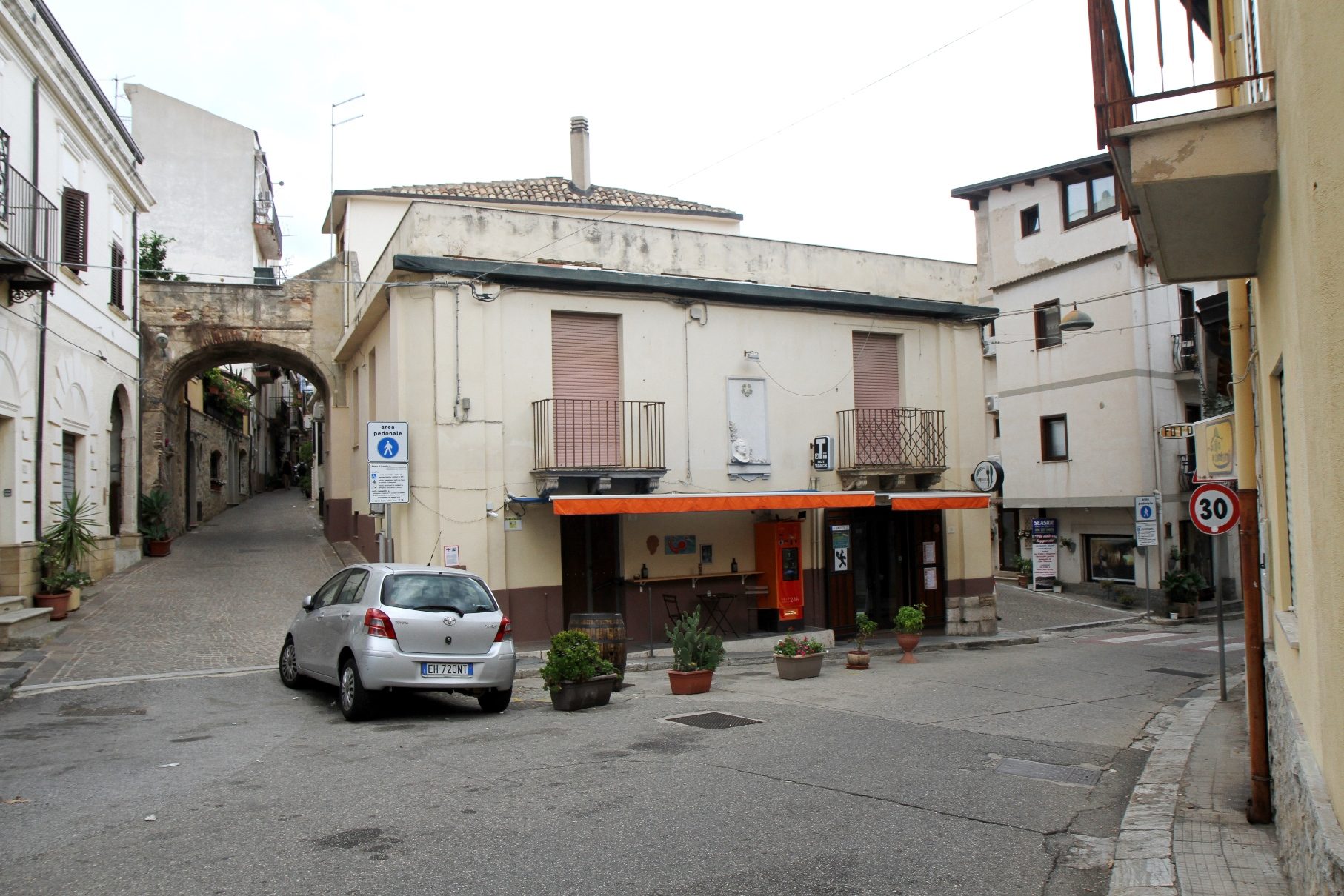 Raffaele%20Piria%27s%20birthplace%2C%20Scilla%20-%2001.JPG